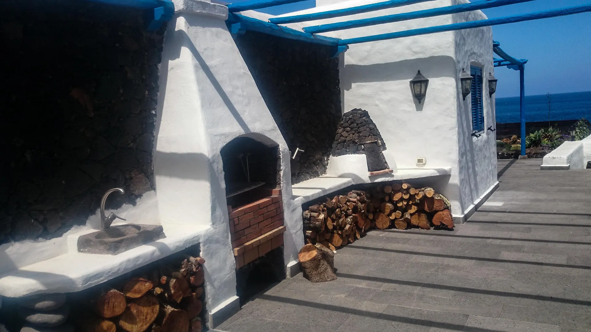 Villa Juan Frontera 0*,